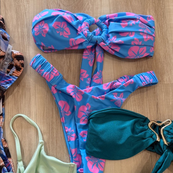 Colorful Swimwear Collection bundle - Picture 9 of 12